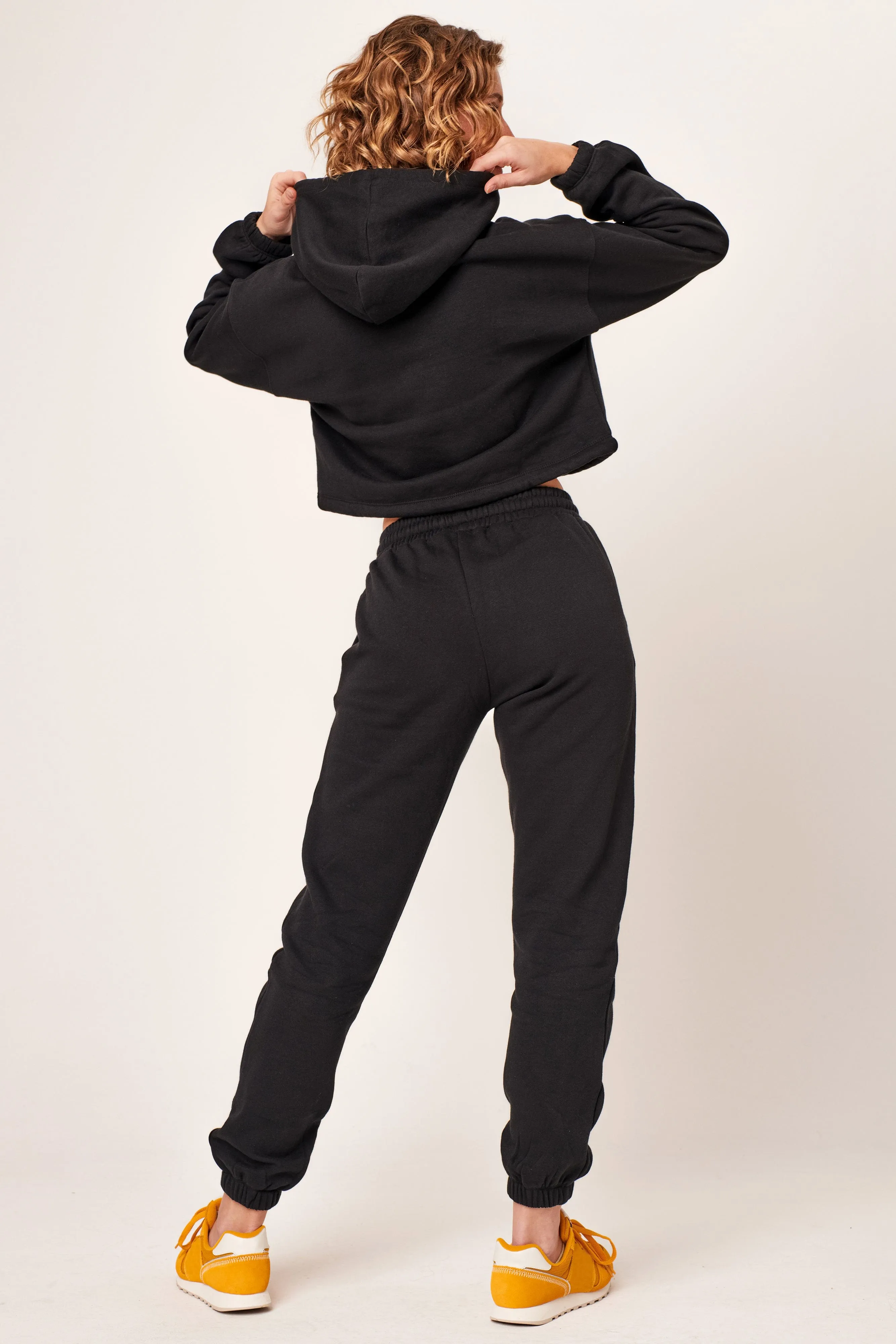 LEAGUE women crop-sweater